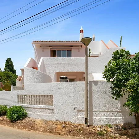 Holiday home Dos Gunn, Da Praia Da Luz