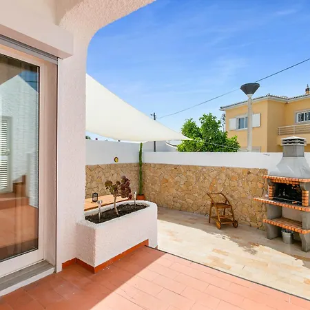 Dos Gunn, Da Holiday home Praia Da Luz