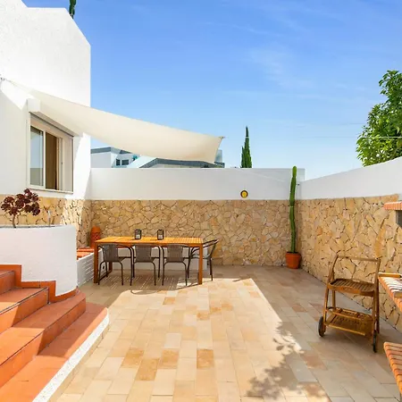 Holiday home Dos Gunn, Da Praia Da Luz