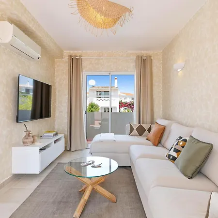 Dos Gunn, Da Holiday home