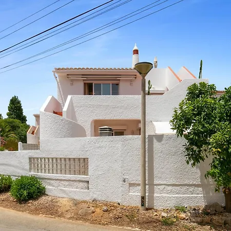 Holiday home Dos Gunn, Da Praia Da Luz