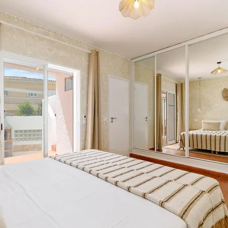 Dos Gunn, Da Holiday home Praia Da Luz