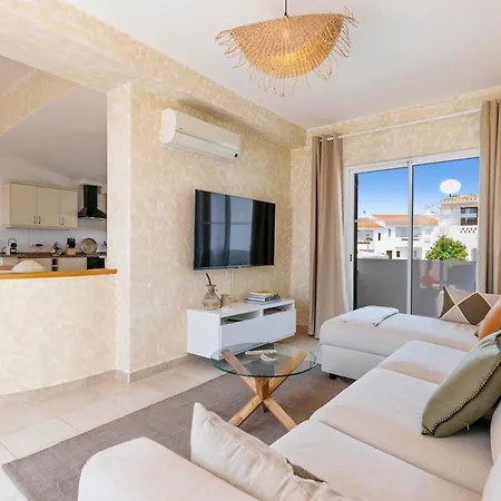 Dos Gunn, Da Holiday home Praia Da Luz